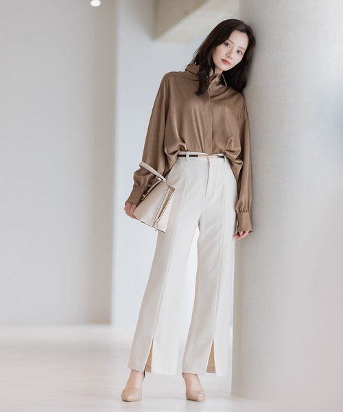 Andemiu（アンデミュウ）の「マットサテンシャツ586654（シャツ/ブラウス・レディース・モカ/レッド系その他6/アイボリー・FREE）」の4枚目の写真