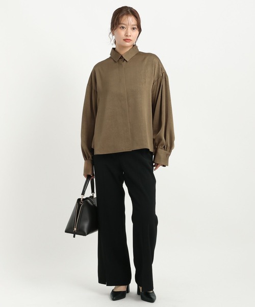 Andemiu（アンデミュウ）の「マットサテンシャツ586654（シャツ/ブラウス・レディース・モカ/レッド系その他6/アイボリー・FREE）」の15枚目の写真