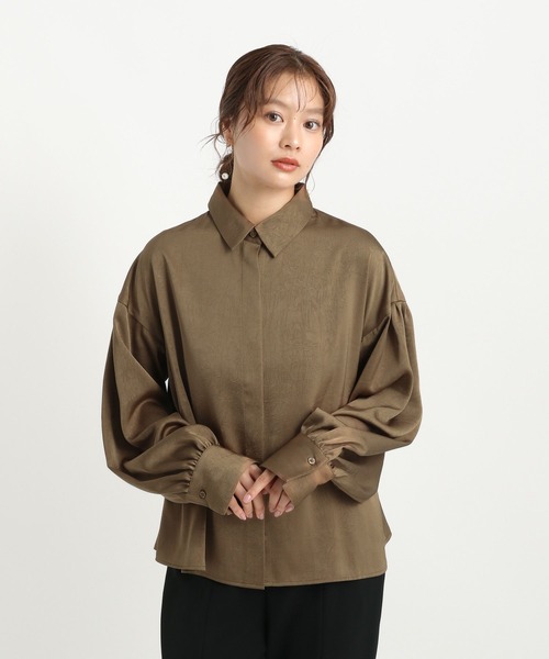 Andemiu（アンデミュウ）の「マットサテンシャツ586654（シャツ/ブラウス・レディース・モカ/レッド系その他6/アイボリー・FREE）」の16枚目の写真