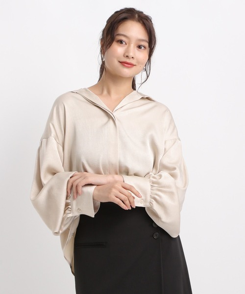 Andemiu（アンデミュウ）の「マットサテンシャツ586654（シャツ/ブラウス・レディース・モカ/レッド系その他6/アイボリー・FREE）」の18枚目の写真