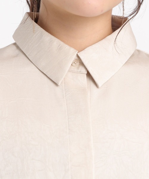 Andemiu（アンデミュウ）の「マットサテンシャツ586654（シャツ/ブラウス・レディース・モカ/レッド系その他6/アイボリー・FREE）」の22枚目の写真