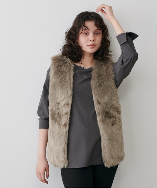 LARUTA(ラルータ)の「【LARUTA】カフス付き万能レイヤードプルオーバー(シャツ/ブラウス・レディース・オフホワイト/チャコールグレー・FREE)」の20枚目の写真