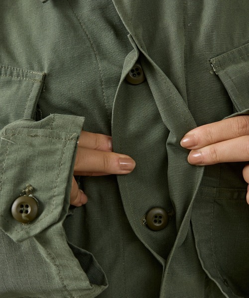 ABAHOUSE(アバハウス)の「【U.S MILITARY】 JUNGLE FATIGUE JACKET COMMERCIAL MODEL OZONE WASHED REGULAR/ミリタリー/ワークジャケット【WEB限定】(ブルゾン・メンズ・グリーン系その他・L/XL)」の14枚目の写真