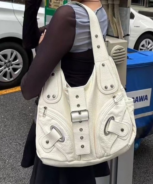 おしゃれスタ（オシャレスタ）の「ベルトデザインショルダーバッグ（ショルダーバッグ・レディース・ホワイト/ブラック/ピンク・FREE）」の2枚目の写真