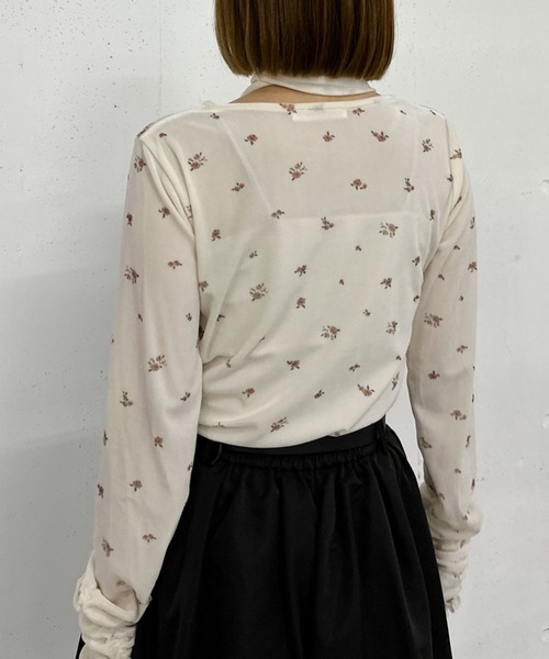 archives(アルシーヴ)の「花柄シアーベロアTOPS(Tシャツ/カットソー・レディース・アイボリー/ブラック・MEDIUM)」の7枚目の写真