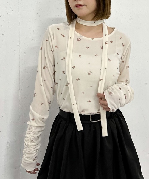 archives(アルシーヴ)の「花柄シアーベロアTOPS(Tシャツ/カットソー・レディース・アイボリー/ブラック・MEDIUM)」の4枚目の写真