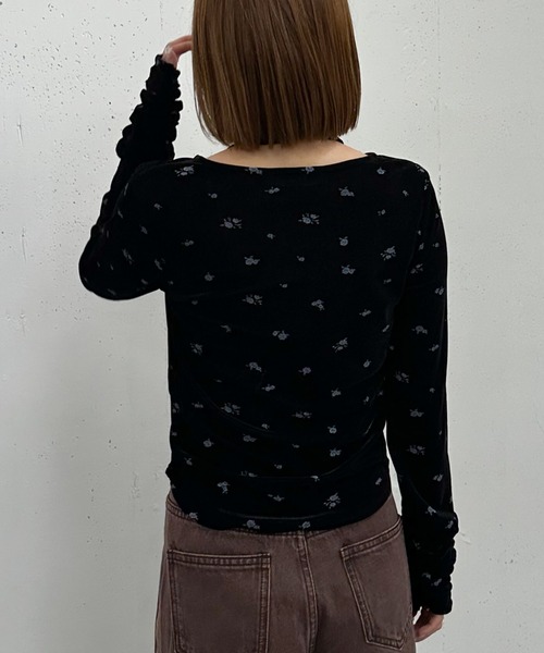 archives(アルシーヴ)の「花柄シアーベロアTOPS(Tシャツ/カットソー・レディース・アイボリー/ブラック・MEDIUM)」の16枚目の写真