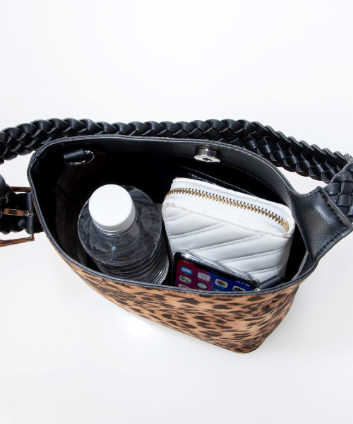 cache cache(カシュ カシュ)の「カシュカシュ cachecache / メッシュハンドル2wayワンショルダー(ショルダーバッグ・レディース・ブラック/レオパード・FREE)」の6枚目の写真
