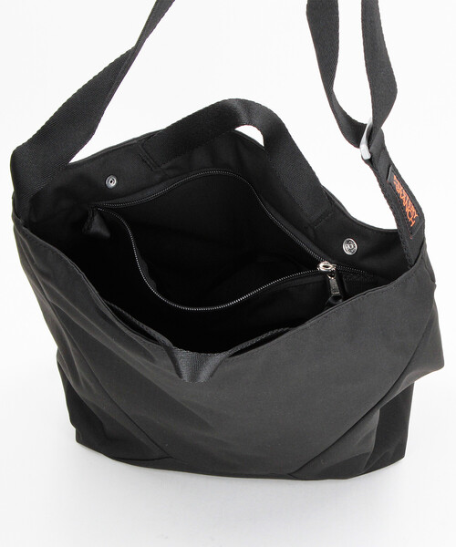 MYSTERY RANCH（ミステリーランチ）の「MYSTERY RANCH/ミステリーランチ BINDLE 10（ショルダーバッグ・メンズ・ブラック・ONE SIZE）」の10枚目の写真