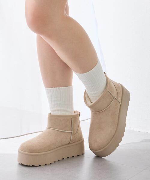 INGNI（イング）の「厚底フェイクムートンブーツ（ブーツ・レディース・ブラック/ブラウン/ベージュ・M/L）」の16枚目の写真