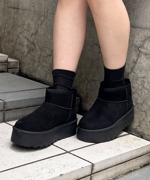 INGNI（イング）の「厚底フェイクムートンブーツ（ブーツ・レディース・ブラック/ブラウン/ベージュ・M/L）」の5枚目の写真