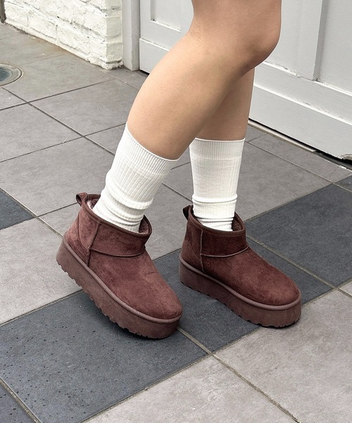 INGNI（イング）の「厚底フェイクムートンブーツ（ブーツ・レディース・ブラック/ブラウン/ベージュ・M/L）」の12枚目の写真