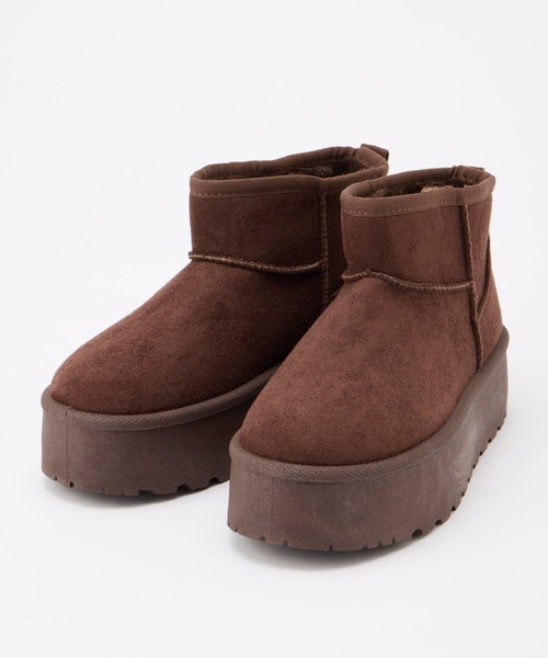 INGNI（イング）の「厚底フェイクムートンブーツ（ブーツ・レディース・ブラック/ブラウン/ベージュ・M/L）」の9枚目の写真