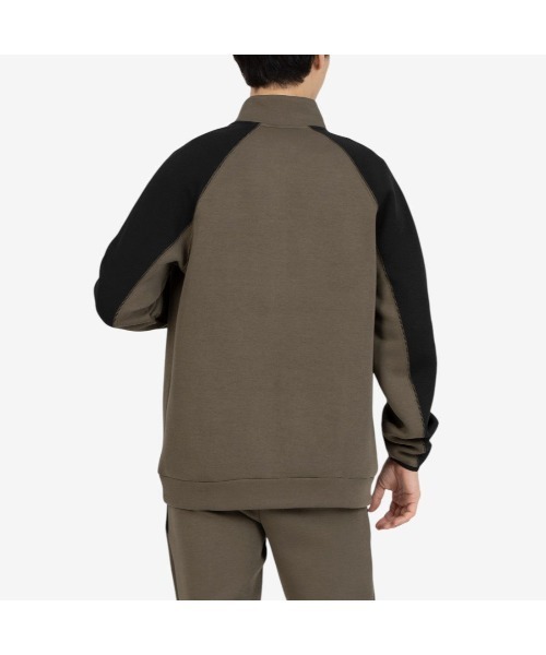 Reebok(リーボック)の「ボンバージャケット / CONTRAST PANEL BOMBER JACKET(ジャージ・メンズ・チャコールグレー×ブラック/アーミー・SMALL/MEDIUM/LARGE/X-LARGE)」の11枚目の写真