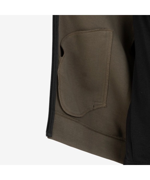 Reebok(リーボック)の「ボンバージャケット / CONTRAST PANEL BOMBER JACKET(ジャージ・メンズ・チャコールグレー×ブラック/アーミー・SMALL/MEDIUM/LARGE/X-LARGE)」の12枚目の写真