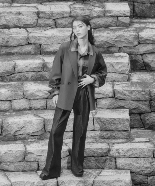 HARE(ハレ)の「【Wrangler×HARE SET UP対応】2タックデニムワイドパンツ(HARE)(デニムパンツ・メンズ・ブラック/ネイビー・SMALL/MEDIUM)」の4枚目の写真