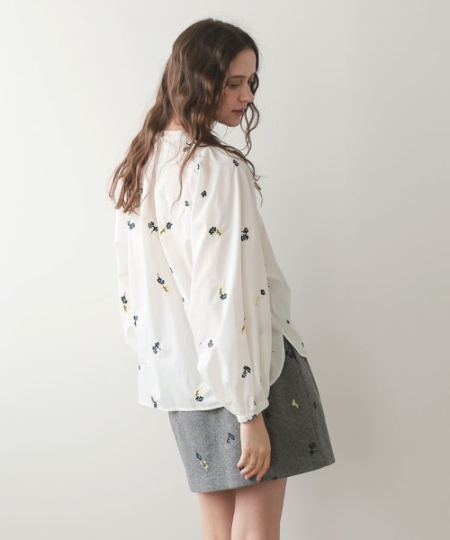 DONOBAN（ドノバン）の「フローレットブラウス（シャツ/ブラウス・レディース・ブラック/ホワイト・ONE SIZE）」の9枚目の写真