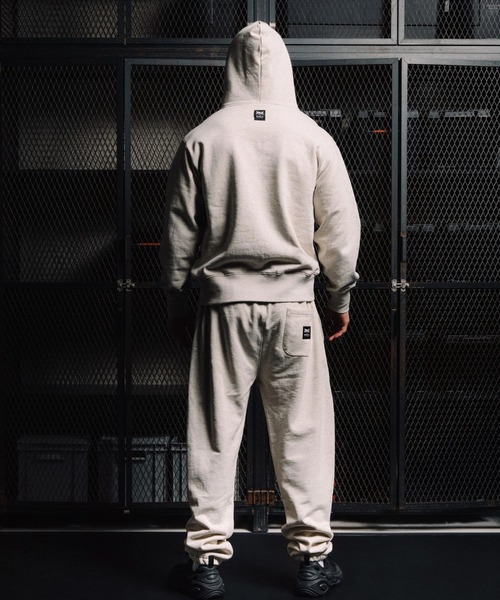 EVERLAST(スポーツ・ライフスタイル)（エバーラスト）の「RVCA メンズ RVCA×EVERLAST HOODIE パーカー 【2025年秋冬モデル】/ルーカエバーラストコラボプルーバーパーカー(SET UP・セットアップ可能・空港コーデ)（パーカー・メンズ・ヘザーグレー/ブラック/ホワイト系その他・MEDIUM/SMALL/X-LARGE/LARGE）」の7枚目の写真