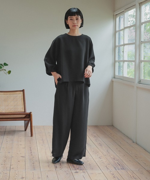 Neina(ネイナ)の「洗える防しわ バックリボンブラウス+ワイドパンツセットアップスーツ<大きいサイズ有>〔Neina〕(スーツセット・レディース・ブラック・M/L/LL/3L)」の14枚目の写真