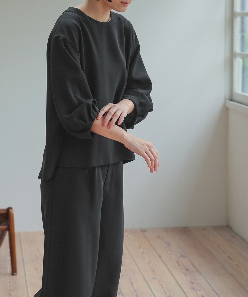 Neina(ネイナ)の「洗える防しわ バックリボンブラウス+ワイドパンツセットアップスーツ<大きいサイズ有>〔Neina〕(スーツセット・レディース・ブラック・M/L/LL/3L)」の9枚目の写真