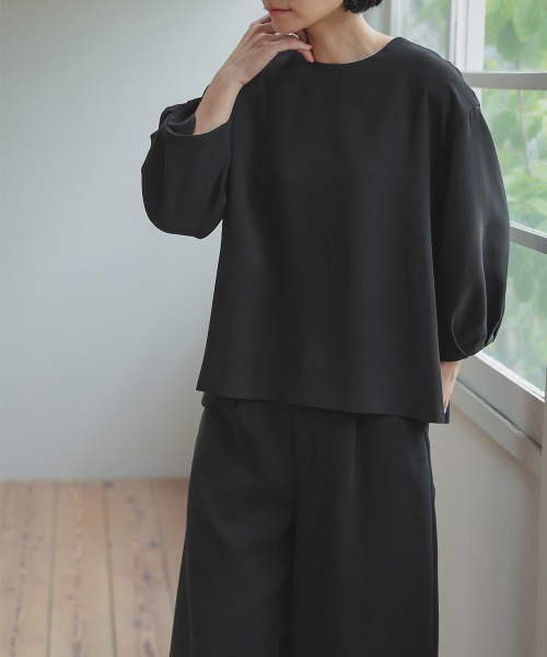 Neina(ネイナ)の「洗える防しわ バックリボンブラウス+ワイドパンツセットアップスーツ<大きいサイズ有>〔Neina〕(スーツセット・レディース・ブラック・M/L/LL/3L)」の11枚目の写真