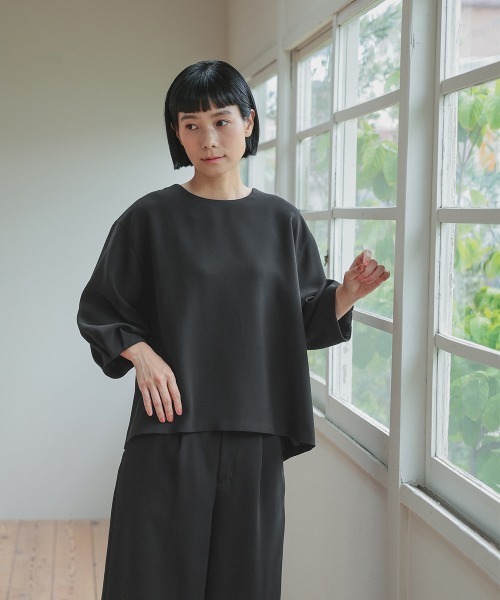 Neina(ネイナ)の「洗える防しわ バックリボンブラウス+ワイドパンツセットアップスーツ<大きいサイズ有>〔Neina〕(スーツセット・レディース・ブラック・M/L/LL/3L)」の12枚目の写真