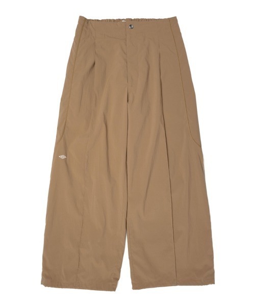UMBRO(アンブロ)の「UMBRO HOUSE Track Pants(アンブロハウス トラック パンツ)(スウェットパンツ・メンズ・ブラック/ベージュ・LARGE)」の2枚目の写真