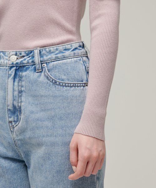 MUSINSA STANDARD WOMAN（ムシンサスタンダードウーマン）の「レディースリブ編みスリムタートルネックニット[ライラック]（ニット/セーター・レディース・その他・MEDIUM/X-SMALL/SMALL/LARGE）」の4枚目の写真