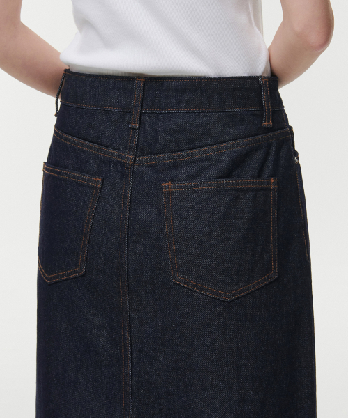 MUSINSA STANDARD WOMAN（ムシンサスタンダードウーマン）の「ウィメンズデニムマキシスカート[ディープインディゴ]（スカート・レディース・その他・MEDIUM/LARGE/X-SMALL/SMALL）」の6枚目の写真