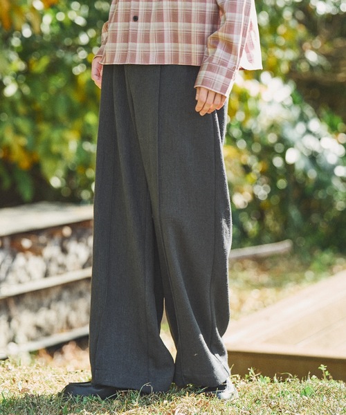 CASPER JOHN（キャスパージョン）の「Imitation linen semi baggy slacks/イミテーションリネンセミバギースラックス（スラックス・メンズ・アイボリー/ブラック/ブルー/オリーブ/ブラウン・X-SMALL/LARGE/SMALL/MEDIUM）」の2枚目の写真