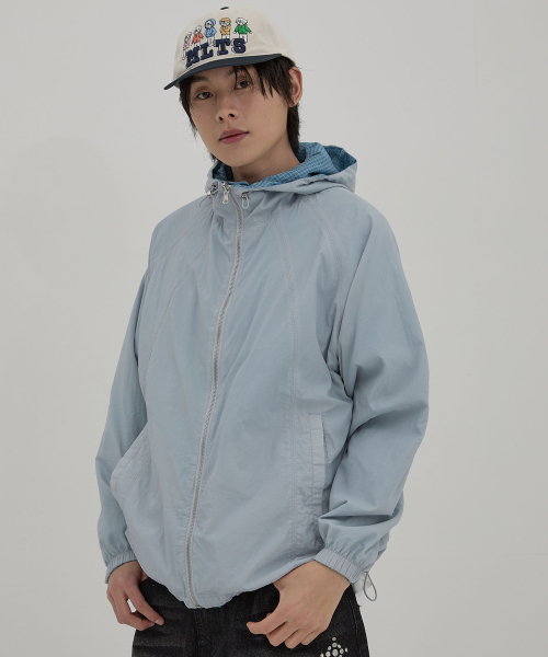 WaiKei(ワイケイ)の「リバーシブルチェックウィンドブレーカー ブルー(ナイロンジャケット・レディース・その他・1/2/3)」の6枚目の写真