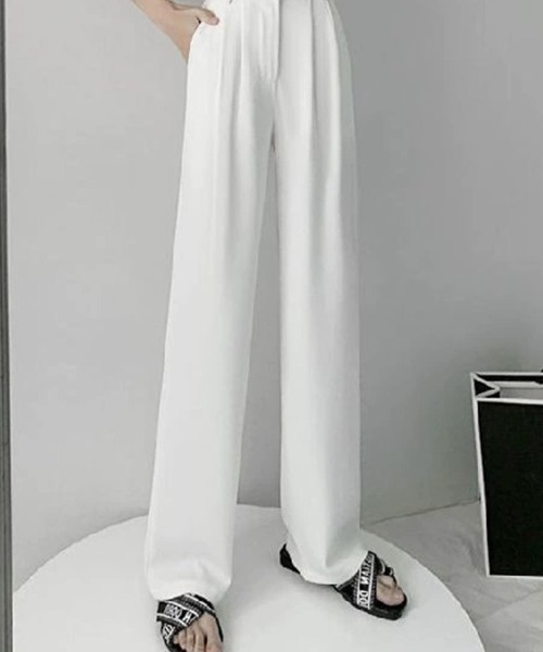SallyLunn(サリーラン)の「ストレートスラックスパンツ(スラックス・レディース・ベージュ/ホワイト/ブラック/グレー・LARGE/MEDIUM)」の3枚目の写真