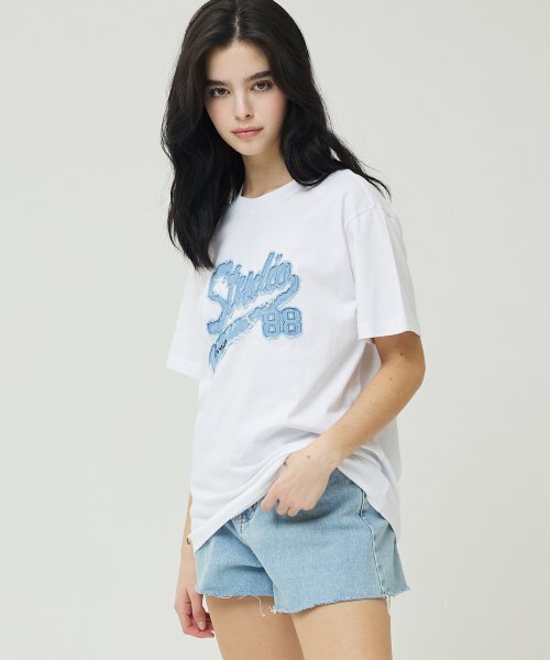 AWESOME STUDIO(オーサムスタジオ)の「スタジオデニムパッチ半袖Tシャツホワイト(Tシャツ/カットソー・レディース・その他・FREE)」の2枚目の写真