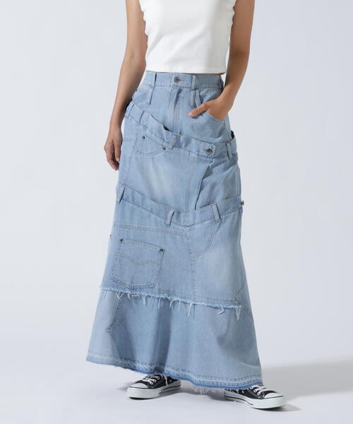 AULA AILA（アウラアイラ）の「AULA AILA/アウラアイラ/別注デニムリメイクスカート（スカート・レディース・ブラック/ブルー・1/0）」の2枚目の写真