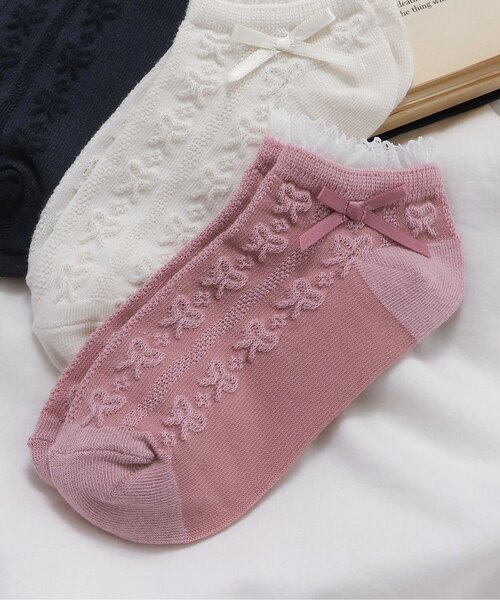 apres les cours(アプレレクール)の「リボン編み柄ショートソックス(ソックス/靴下・キッズ・サーモンピンク/アイボリー/ネイビー・21/18/15 /12)」の3枚目の写真