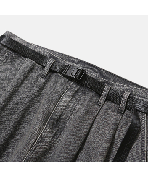 MOIF（モイフ）の「[AW25] WIDE BELTED DENIM PANTS / BLEACHED BLACK（デニムパンツ・メンズ・その他・3(L)/1(S)/2(M)）」の4枚目の写真