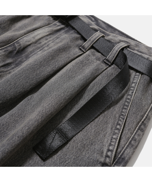 MOIF（モイフ）の「[AW25] WIDE BELTED DENIM PANTS / BLEACHED BLACK（デニムパンツ・メンズ・その他・3(L)/1(S)/2(M)）」の6枚目の写真