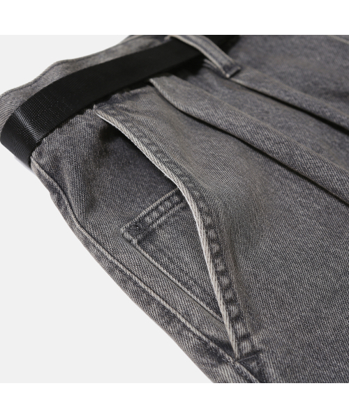 MOIF（モイフ）の「[AW25] WIDE BELTED DENIM PANTS / BLEACHED BLACK（デニムパンツ・メンズ・その他・3(L)/1(S)/2(M)）」の7枚目の写真