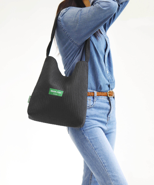 GREEN STUFF（グリーンスタッフ）の「seem full bag 62 - soft quilting black（ショルダーバッグ・レディース・その他・FREE）」の2枚目の写真