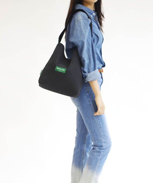GREEN STUFF（グリーンスタッフ）の「seem full bag 62 - soft quilting black（ショルダーバッグ・レディース・その他・FREE）」の5枚目の写真