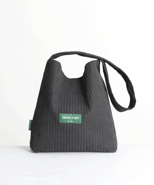GREEN STUFF（グリーンスタッフ）の「seem full bag 62 - soft quilting black（ショルダーバッグ・レディース・その他・FREE）」の9枚目の写真