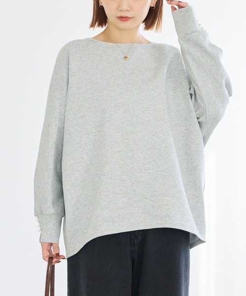 LAVEANGE(ラビアンジェ)の「袖パールコクーンプルオーバー│毎日着たくなる大人のきれいめカットソー/スリットスリーブ/ストレッチ/体型カバー/オフィスカジュアル(Tシャツ/カットソー・レディース・ブラック/オフホワイト/グレー・M/LL/3L/4L/5L)」の6枚目の写真