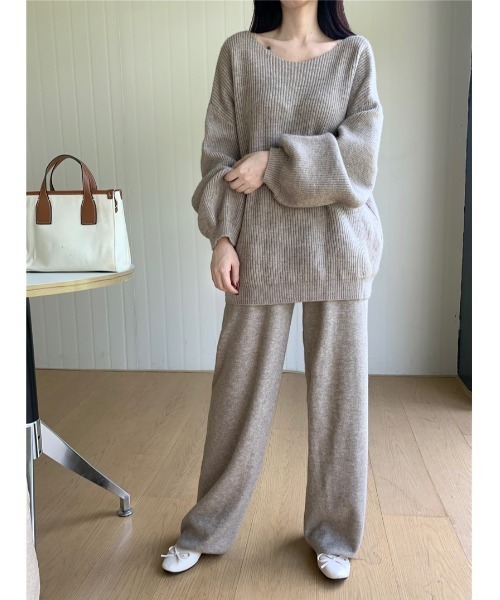 FAVORITO（ファヴォリート）の「ニットトップスワイドパンツセットアップ（セットアップ・レディース・モカ/ダークグレー/ブラウン/ブルー/オフホワイト・F）」の4枚目の写真