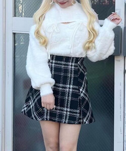 MAJESTIC LEGON（マジェスティックレゴン）の「デコルテオープンシアーショルダーニット（ニット/セーター・レディース・アイボリー/ピンク/ライトグリーン/ライトグレー・MEDIUM）」の2枚目の写真