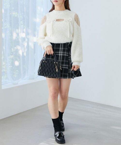 MAJESTIC LEGON（マジェスティックレゴン）の「デコルテオープンシアーショルダーニット（ニット/セーター・レディース・アイボリー/ピンク/ライトグリーン/ライトグレー・MEDIUM）」の6枚目の写真