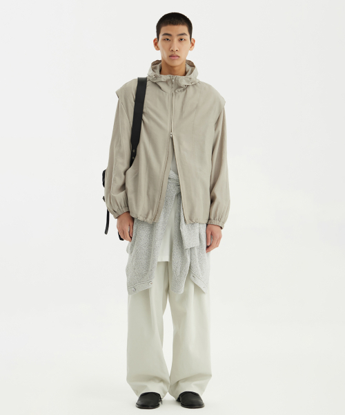 YOUTH(ユース)の「Windbreaker Jacket - Beige(ナイロンジャケット・レディース・その他・S/M/L)」の2枚目の写真