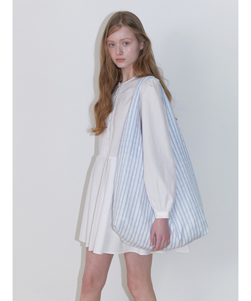 KINDABABY(カインダベイビー)の「lace stripe oversized bag - blue(エコバッグ/サブバッグ・レディース・スカイブルー・FREE)」の3枚目の写真