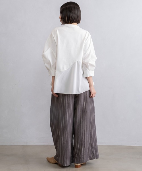 MARECHAL TERRE(マルシャルテル)の「カーブデザインAライントップス(Tシャツ/カットソー・レディース・オフホワイト/ネイビー/ベージュ/ブラック・MEDIUM)」の7枚目の写真
