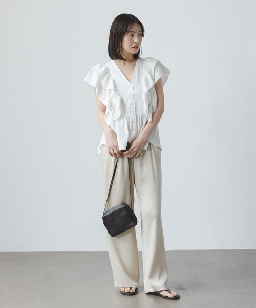 Noble（ノーブル）の「ウォーターエッジフリルブラウス（シャツ/ブラウス・レディース・ブルー/ホワイト/レッド・FREE）」の11枚目の写真