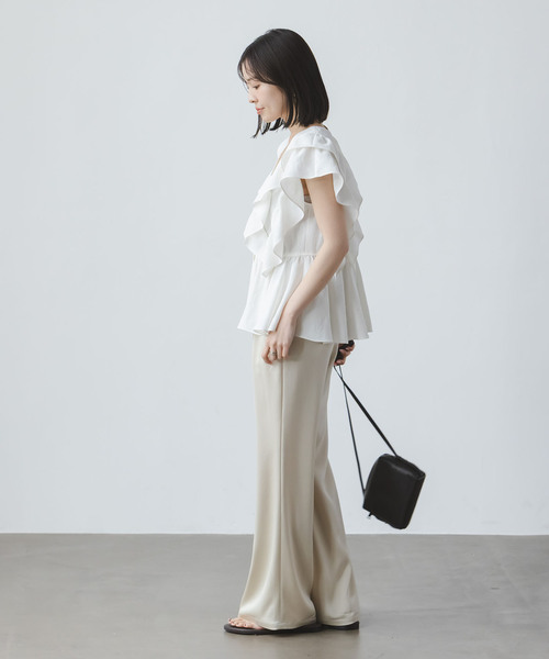 Noble（ノーブル）の「ウォーターエッジフリルブラウス（シャツ/ブラウス・レディース・ブルー/ホワイト/レッド・FREE）」の12枚目の写真